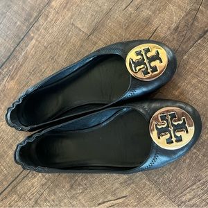 Black Tory Burch Flats (Size 7)